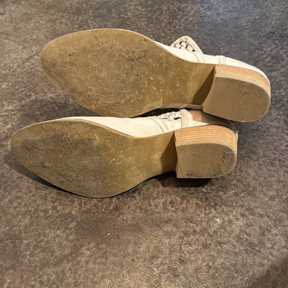 Very Volatile Bootie - Picture 4 of 6